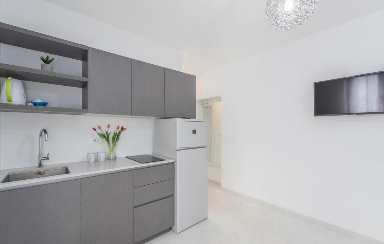 Apartments Zrnic ポレッチ エクステリア 写真